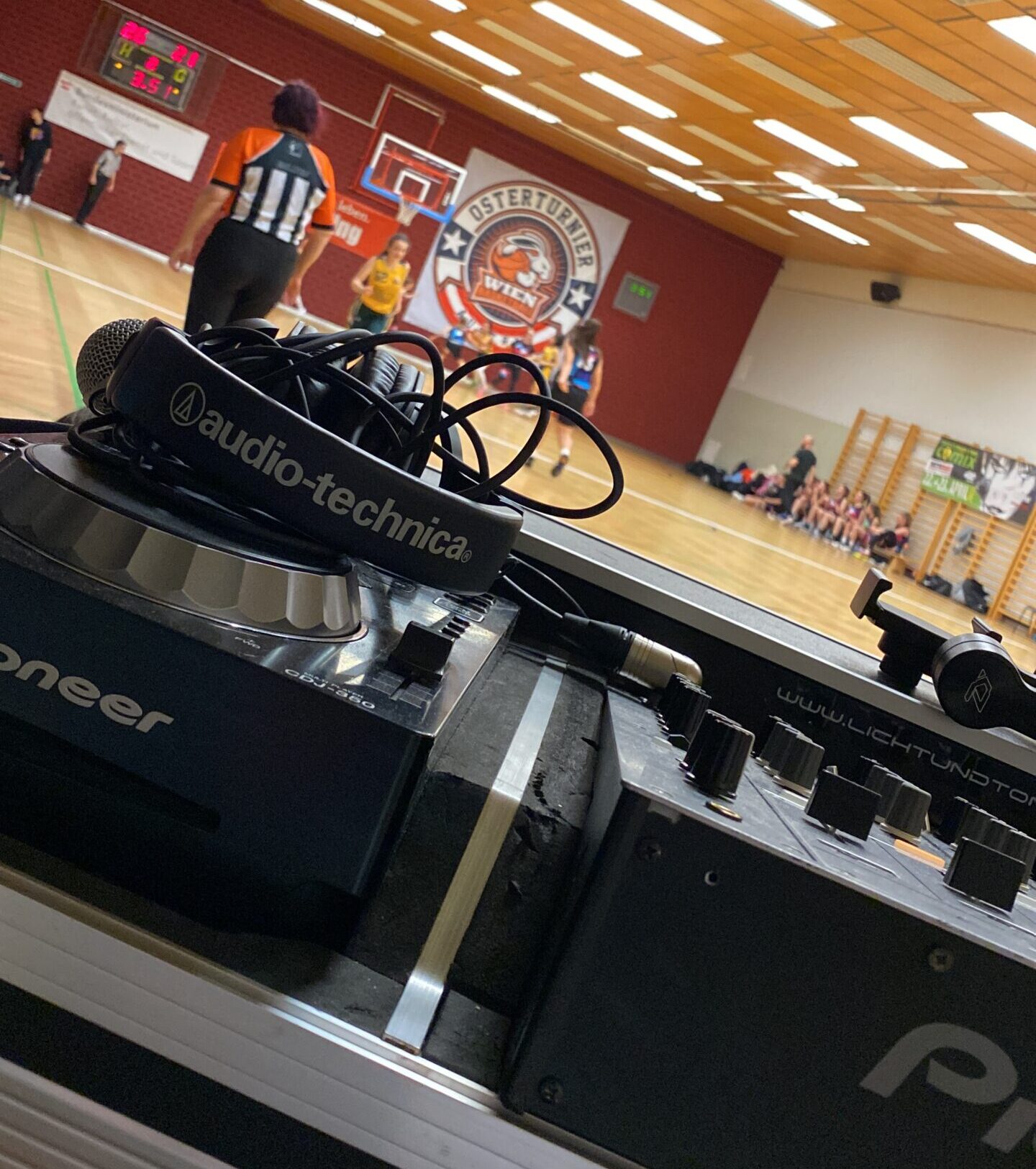 CB042B57-ACD0-42AD-A22D-AEE14DA5278C